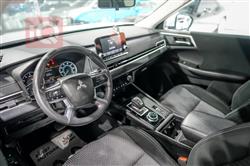 ميتسوبيشي اوتلاندر